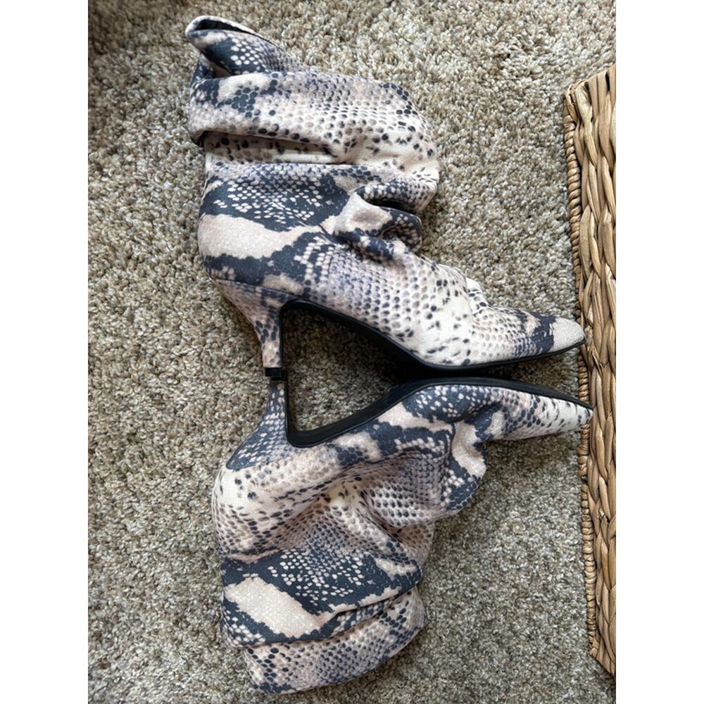 Fabric ankle booties, slouch kitten heel 8 NWOT 662 - Picture 4 of 6